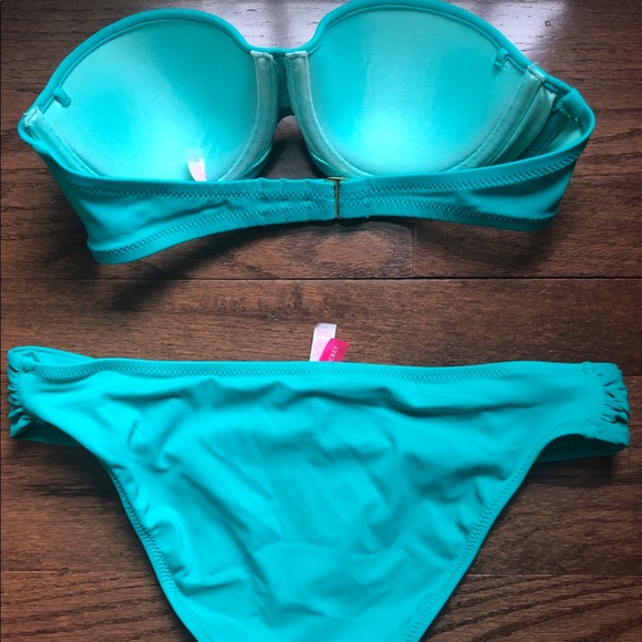 Bikini - Picture 2 of 2